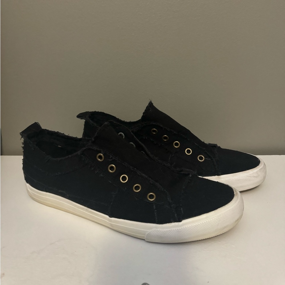 Women’s Boutique Casual Shoes